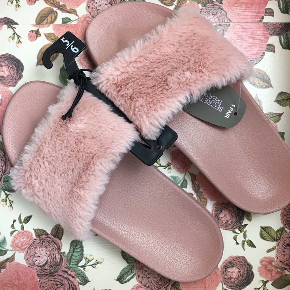 ๐ HP! ๐ slides โข blush โข faux fur โข 5/6 - Picture 2 of 6